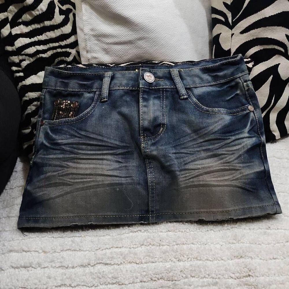 Y2K CLASSIC MICRO DENIM SKIRT SIZE 28